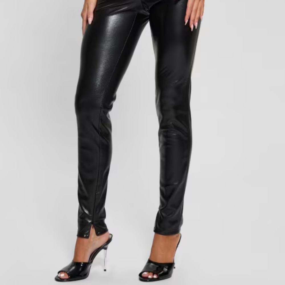 GUESS JET BLACK HIGH WAIST FAUX LEATHER SEAMED ZIPPER LEG LEGGINGS **NWT** - Picture 3 of 14